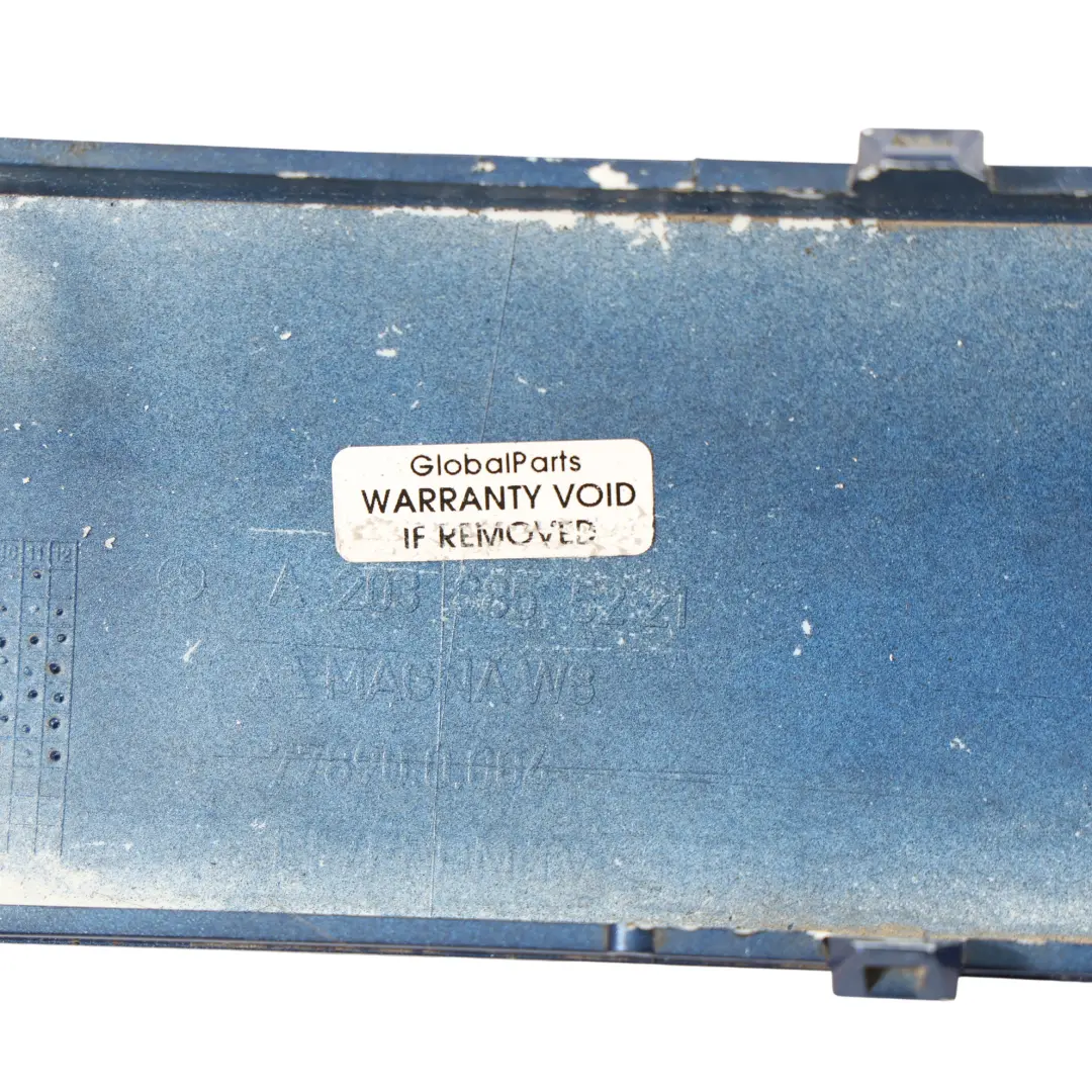 Moldura Riel Parachoques Trasero Derecho Azul para Mercedes W203 con número de pieza A2038855221 Mercedes W203 Moldura Riel Parachoques Trasero Derecho Azul - SKU A2038855221-JAS - Número de pieza A2038855221