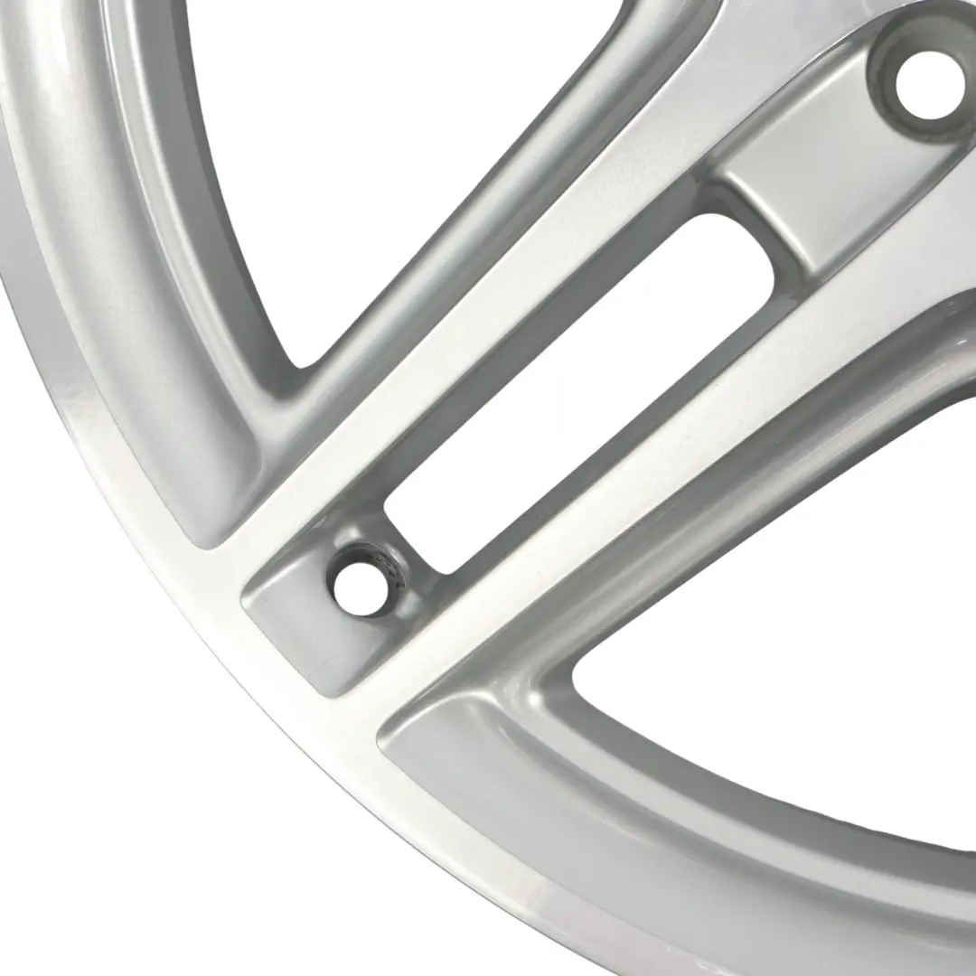 Cerchio Lega Post. 18" Doppia Razza 8,5J ET:54 A2044014202 per Mercedes W204 con numero di parte A2044014202-SET Mercedes W204 Cerchio Lega Post. 18" Doppia Razza 8,5J ET:54 A2044014202 - SKU A2044014202-SET - Numero di parte A2044014202-SET