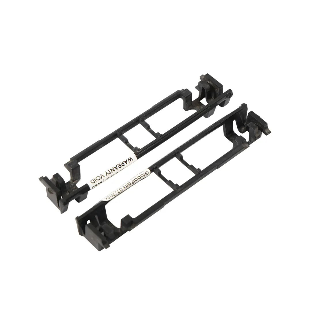 Support Fixation Baguette Garniture Toit Gauche pour Mercedes W204 C204 à propos du numéro de pièce A2046905762 Mercedes W204 C204 Support Fixation Baguette Garniture Toit Gauche - SKU A2046905762-1 - Numéro de pièce A2046905762