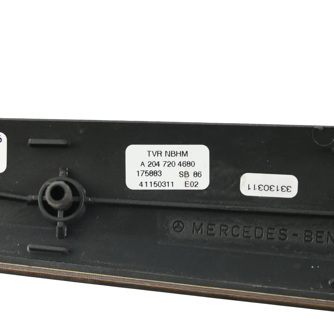 Mercedes W204 Moldura Puerta Panel Cubierta Delantera Derecha Nogal - SKU A2047204680 - Número de pieza A2047204680