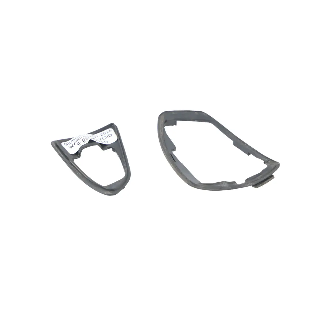 Guarnizione Maniglia Porta Post. Sinistra per Mercedes W204 S212 R172 con numero di parte A2047660705 Mercedes W204 S212 R172 Guarnizione Maniglia Porta Post. Sinistra - SKU A2047660705-1 - Numero di parte A2047660705