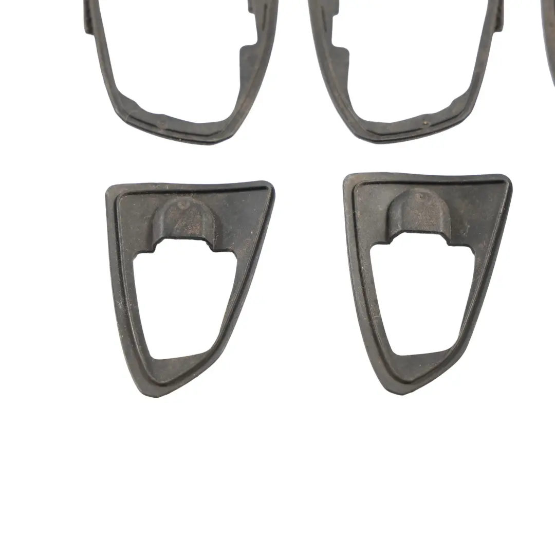 Guarnizione Maniglia Porta Ant Post Sx Dx per Mercedes W204 S212 R172 con numero di parte A2047660705 Mercedes W204 S212 R172 Guarnizione Maniglia Porta Ant Post Sx Dx - SKU A2047660705-2 - Numero di parte A2047660705