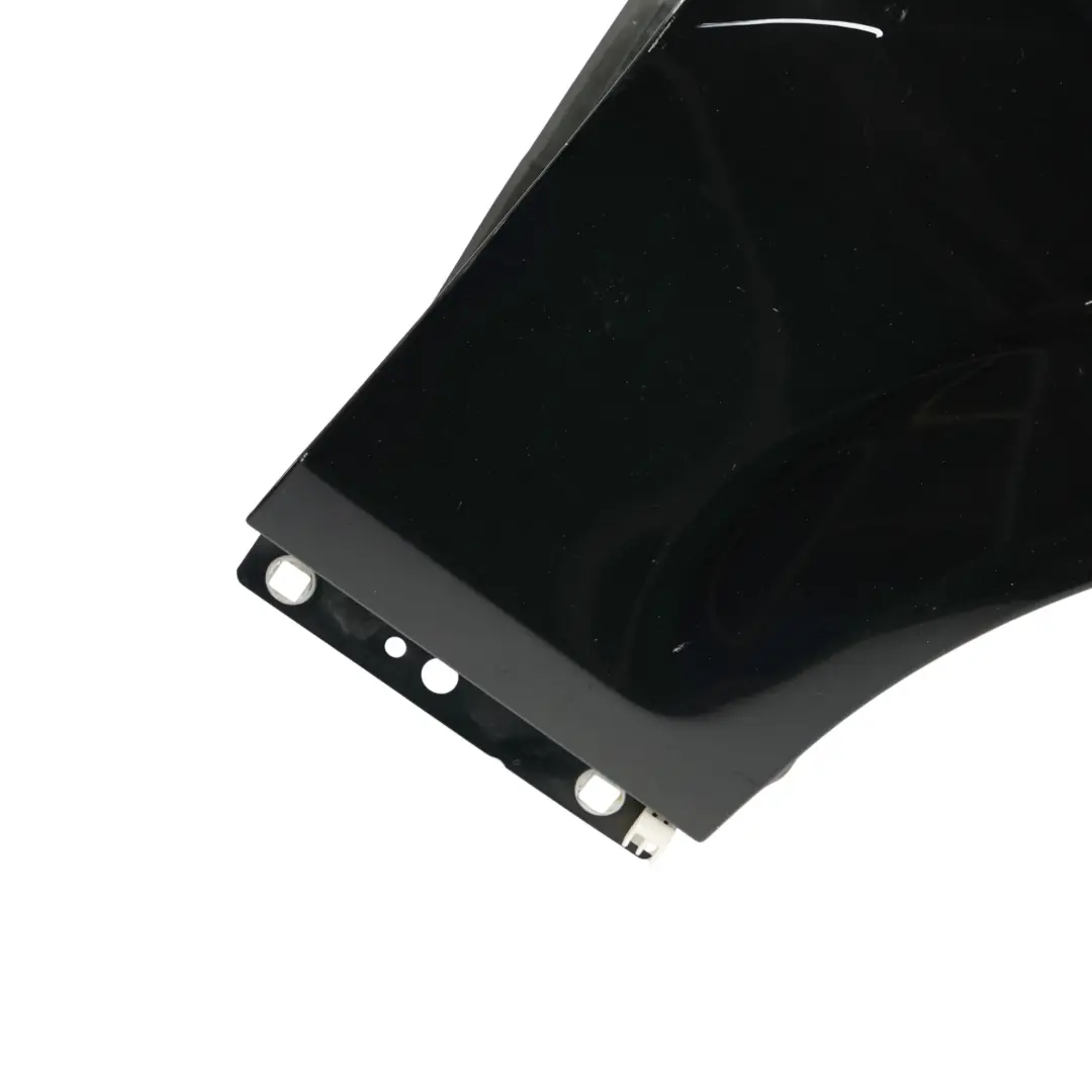 Panneau Laterale avant Droit Garde-Boue Obsidian Black - 197 pour Mercedes W204 à propos du numéro de pièce A2048801418 Mercedes W204 Panneau Laterale avant Droit Garde-Boue Obsidian Black - 197 - SKU A2048801418-OB - Numéro de pièce A2048801418