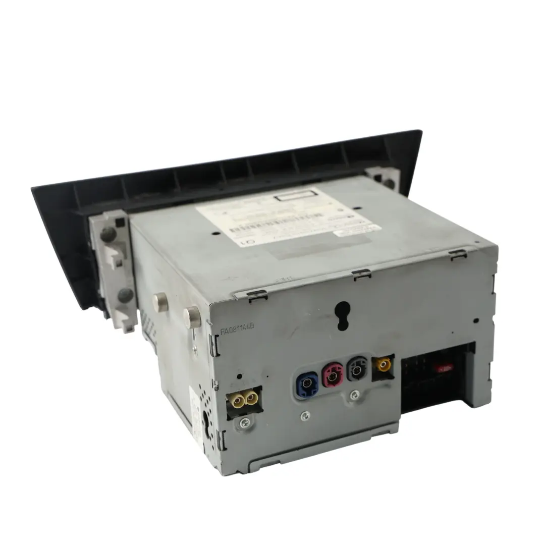 Autoradio Lecteur CD Unité Centrale pour Mercedes W204 à propos du numéro de pièce A2049004406 Mercedes W204 Autoradio Lecteur CD Unité Centrale - SKU A2049004406 - Numéro de pièce A2049004406