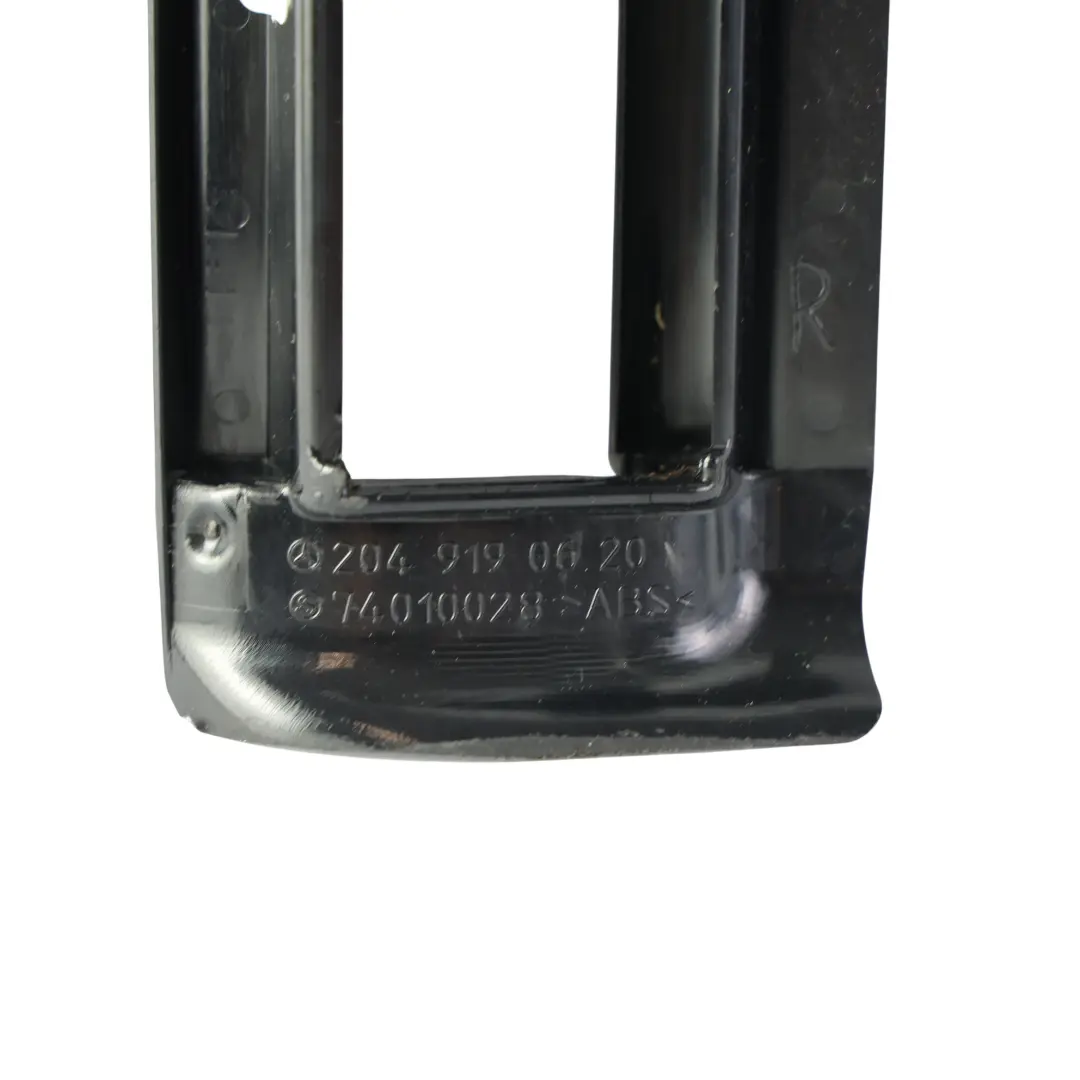 Mercedes W204 Cache Rail Siège Avant Droit Noir - SKU A2049190620 - Numéro de pièce A2049190620