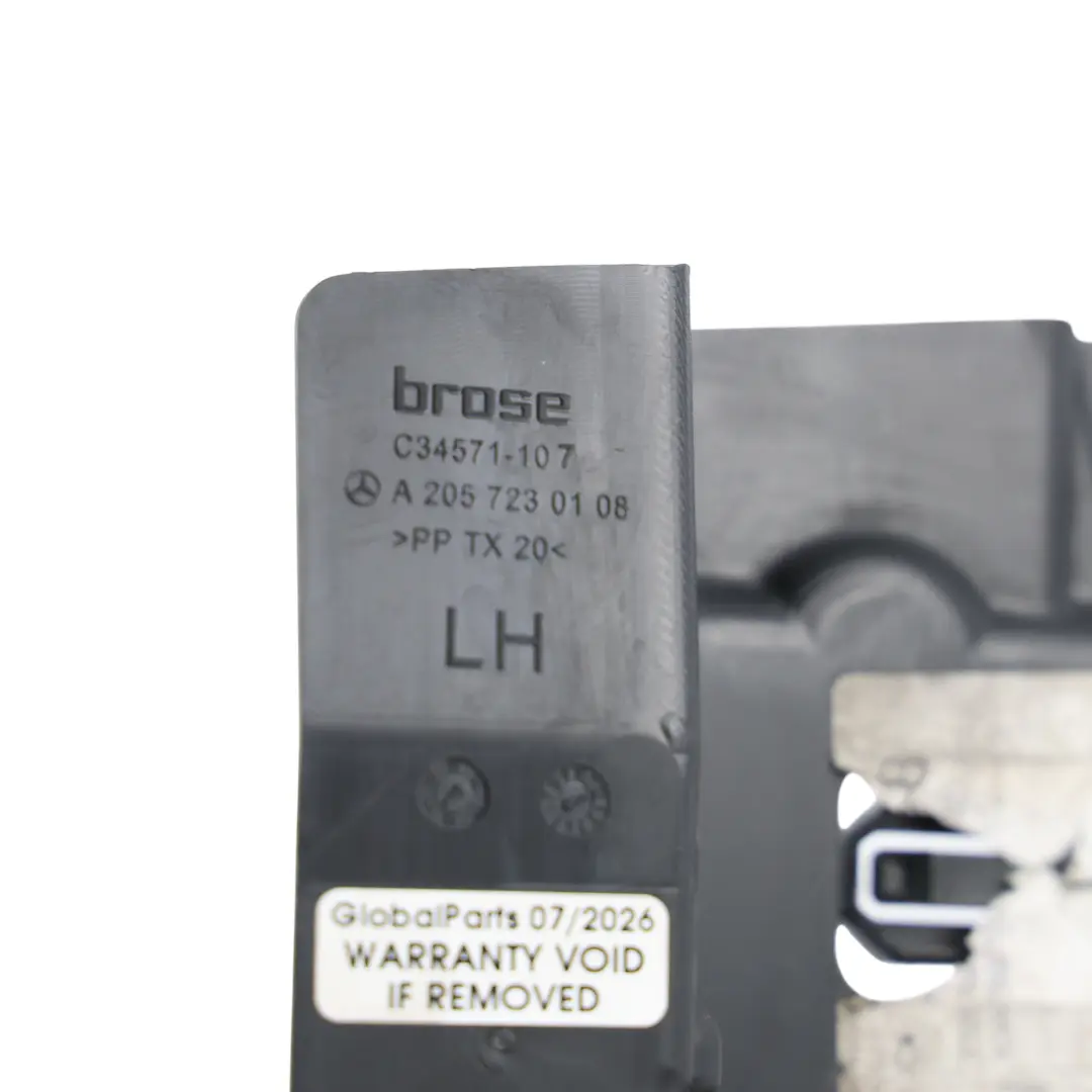 Mercedes C205 C238 Soporte Cerradura Puerta Delantero Izquierdo - SKU A2057230108 - Número de pieza A2057230108