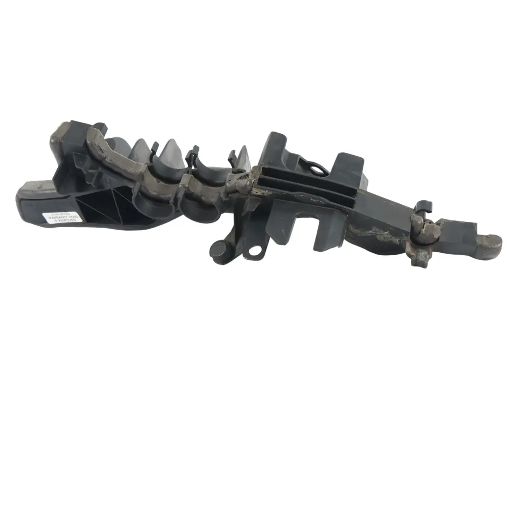 Junta Soporte Conducto Aire Inferior Derecho para Mercedes W205 C205 con número de pieza A2058310698 Mercedes W205 C205 Junta Soporte Conducto Aire Inferior Derecho - SKU A2058310698 - Número de pieza A2058310698
