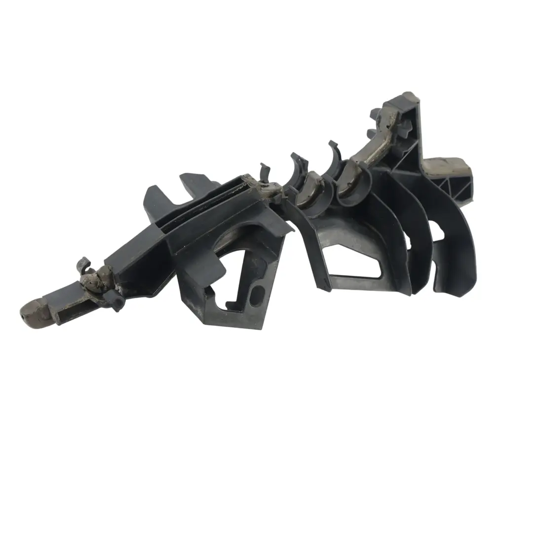 Junta Soporte Conducto Aire Inferior Derecho para Mercedes W205 C205 con número de pieza A2058310698 Mercedes W205 C205 Junta Soporte Conducto Aire Inferior Derecho - SKU A2058310698 - Número de pieza A2058310698