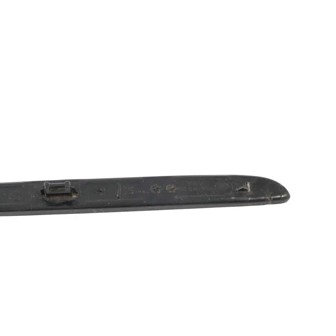 Griglia Copertura Paraurti Posteriore Destra per Mercedes W205 AMG con numero di parte A2058850153 Mercedes W205 AMG Griglia Copertura Paraurti Posteriore Destra - SKU A2058850153 - Numero di parte A2058850153