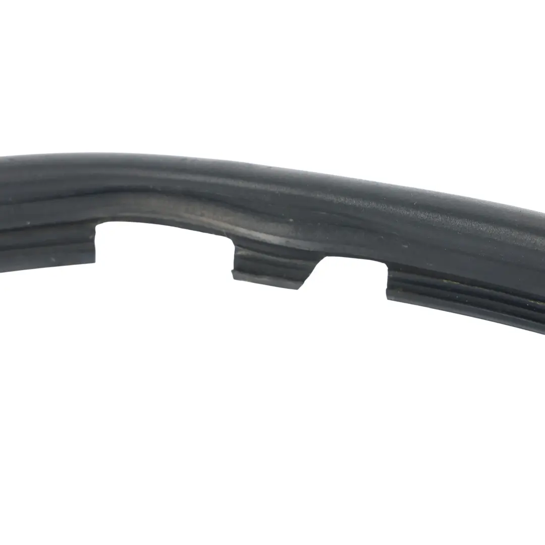 Mercedes W205 Guarnizione Gomma Cofano Motore Sinistra - SKU A2058870100 - Numero di parte A2058870100