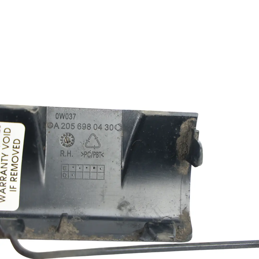 Mercedes W205 Tapa Faldón Lateral Trasero Derecho Blanco Calcita 650 - SKU A2056980430-CW - Número de pieza A2056980430
