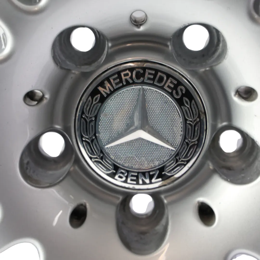 Cerchio Lega 17" 7.5J ET45 per Mercedes A207 C207 con numero di parte A2074010102 Mercedes A207 C207 Cerchio Lega 17" 7.5J ET45 - SKU A2074010102-2 - Numero di parte A2074010102