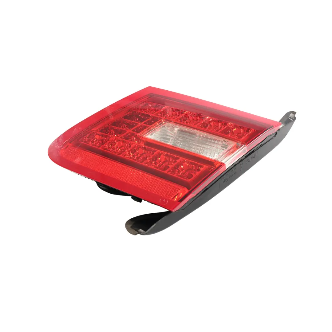 Lampa Tylna Prawy Tył do Mercedes C207 Coupe o numerze A2078200464 Mercedes C207 Coupe Lampa Tylna Prawy Tył - SKU A2078200464-2 - Numer Części A2078200464