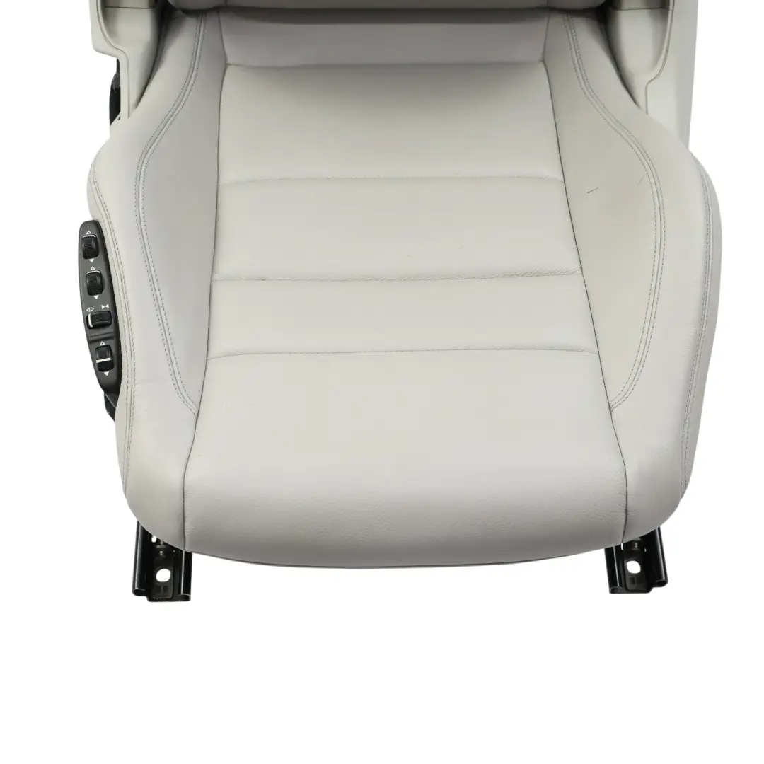 Siège Avant Chauffant Électrique Mémoire Gauche Cuir Gris pour Mercedes C207 Coupe à propos du numéro de pièce A2079101747 Mercedes C207 Coupe Siège Avant Chauffant Électrique Mémoire Gauche Cuir Gris - SKU A2079101747-26 - Numéro de pièce A2079101747