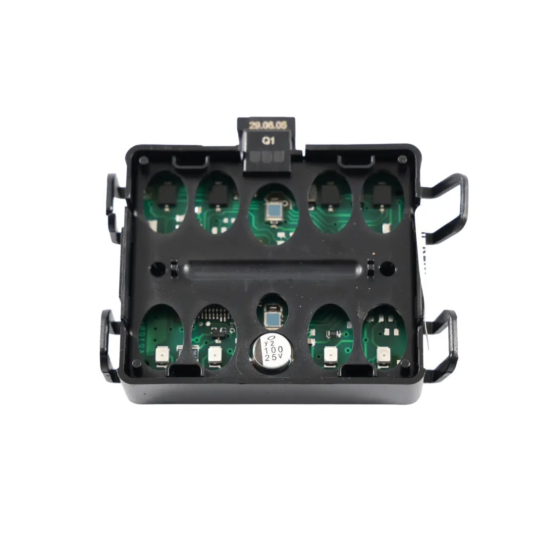 Capteur Pluie Lumière Pare-Brise Avant pour Mercedes W211 C219 à propos du numéro de pièce A2118702926 Mercedes W211 C219 Capteur Pluie Lumière Pare-Brise Avant - SKU A2118702926 - Numéro de pièce A2118702926