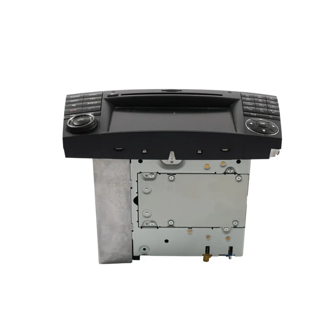 W219 Navigationsgerät CD Player Radio Audio Einheit für Mercedes CLS mit Teilenummer A2119060700 Mercedes CLS W219 Navigationsgerät CD Player Radio Audio Einheit - SKU A2119060700-1 - Teilenummer A2119060700