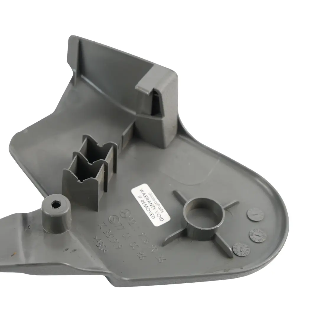 Panel Moldura Asiento Trasero Inferior Derecho para Mercedes C219 con número de pieza A2119189036 Mercedes C219 Panel Moldura Asiento Trasero Inferior Derecho - SKU A2119189036 - Número de pieza A2119189036