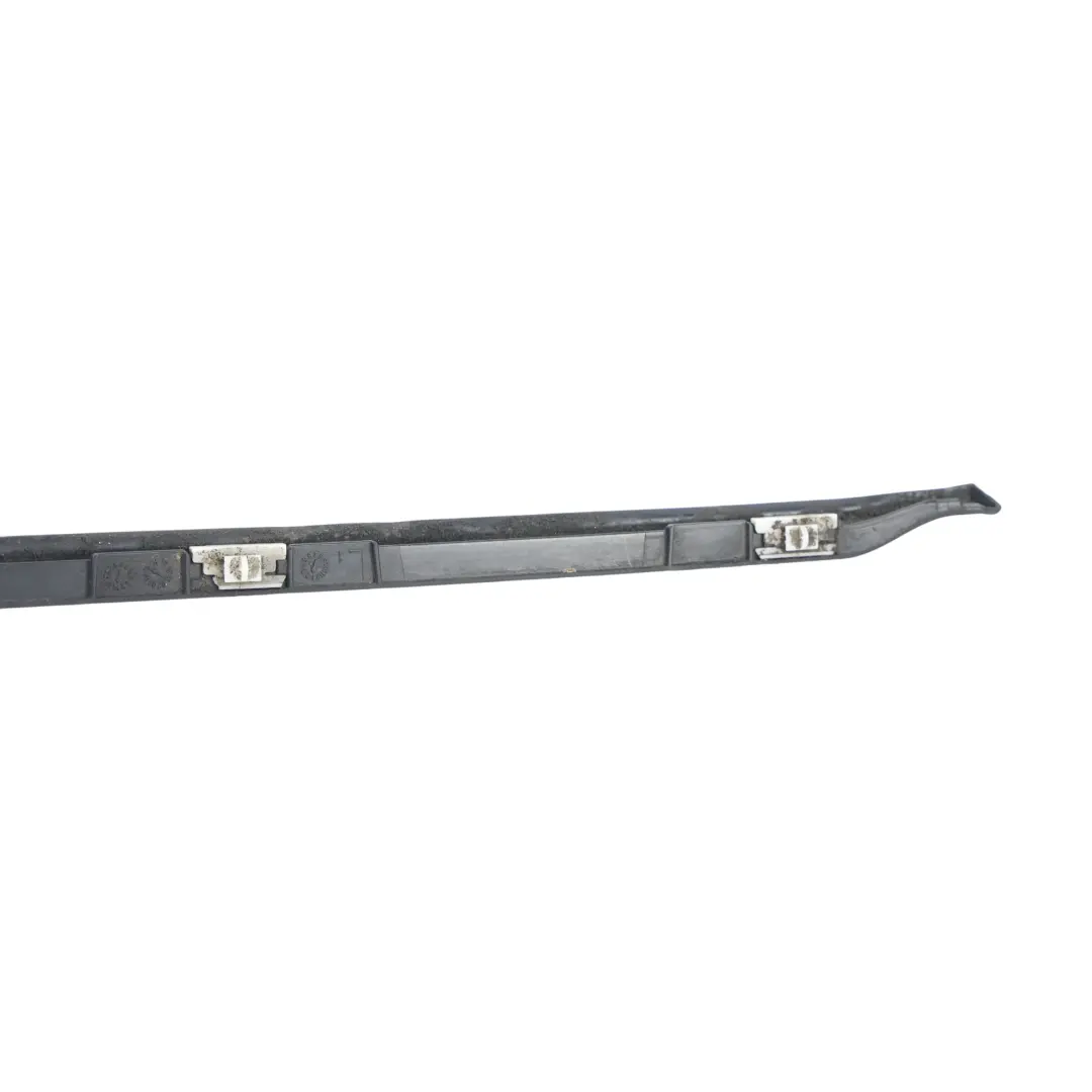 Guarnizione Portiera Posteriore Sinistra per Mercedes W212 S212 con numero di parte A2126904962 Mercedes W212 S212 Guarnizione Portiera Posteriore Sinistra - SKU A2126904962 - Numero di parte A2126904962