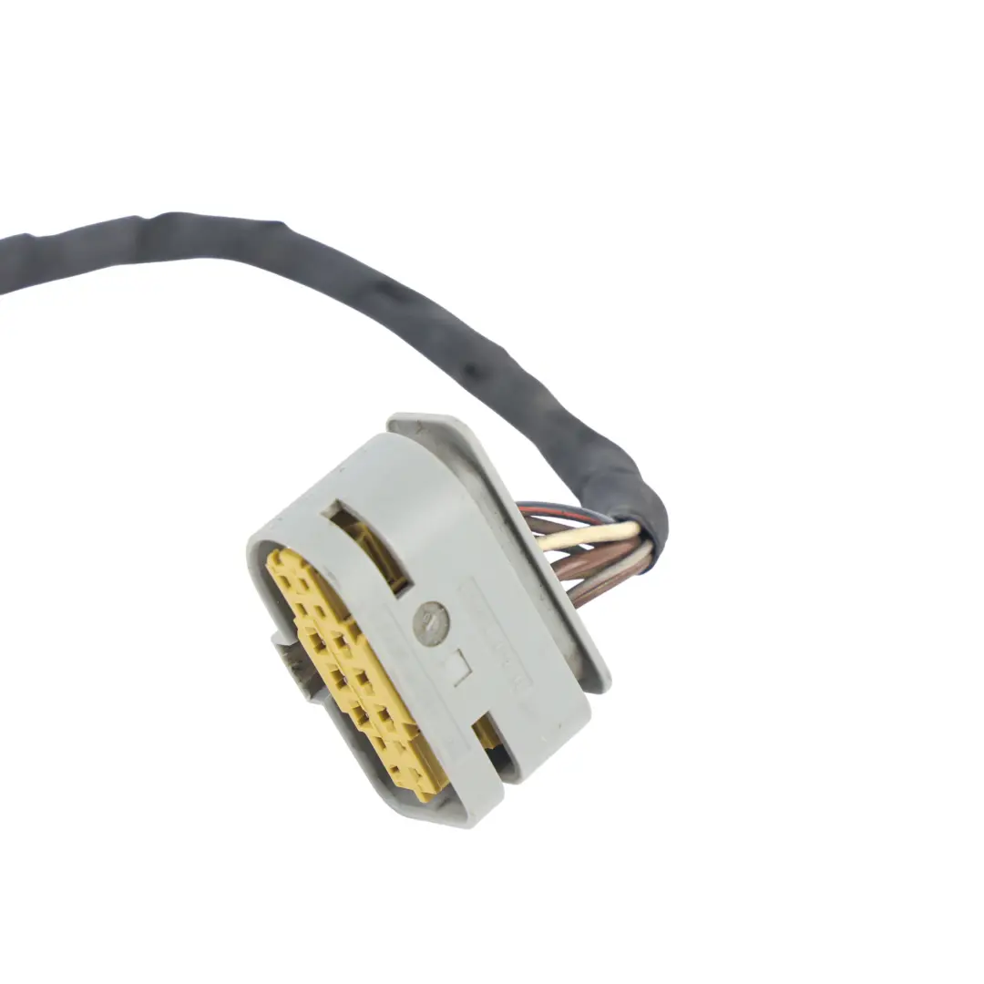 Mercedes W212 Enchufe Faro Cableado Luz Delantero Derecho - SKU A2128208461-2 - Número de pieza A2128208461