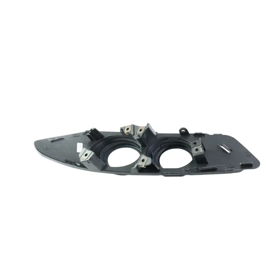 Griglia Copertura Fendinebbia Anteriore Sinistro per Mercedes S212 W212 con numero di parte A2128850823 Mercedes S212 W212 Griglia Copertura Fendinebbia Anteriore Sinistro - SKU A2128850823 - Numero di parte A2128850823
