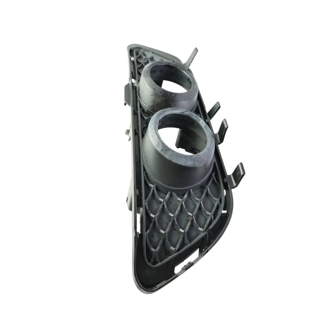 Grille Cache Antibrouillard Avant Gauche pour Mercedes S212 W212 à propos du numéro de pièce A2128850823 Mercedes S212 W212 Grille Cache Antibrouillard Avant Gauche - SKU A2128850823 - Numéro de pièce A2128850823