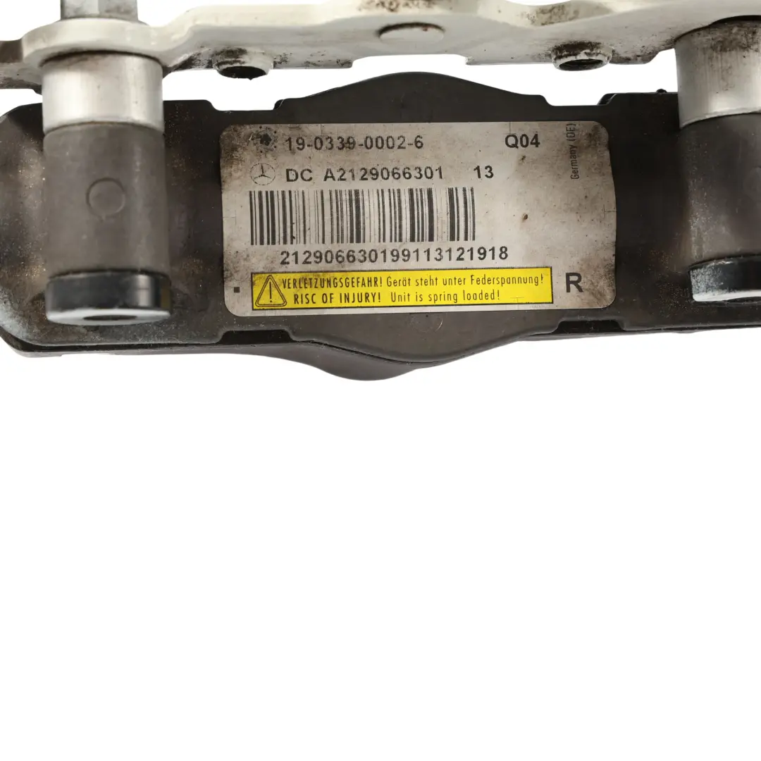 Mercedes W204 W212 Motorhaubenscharnier Fußgängerschutz Rechts Kalzitweiß 650 - SKU A2129066301-CW1 - Teilenummer A2129066301