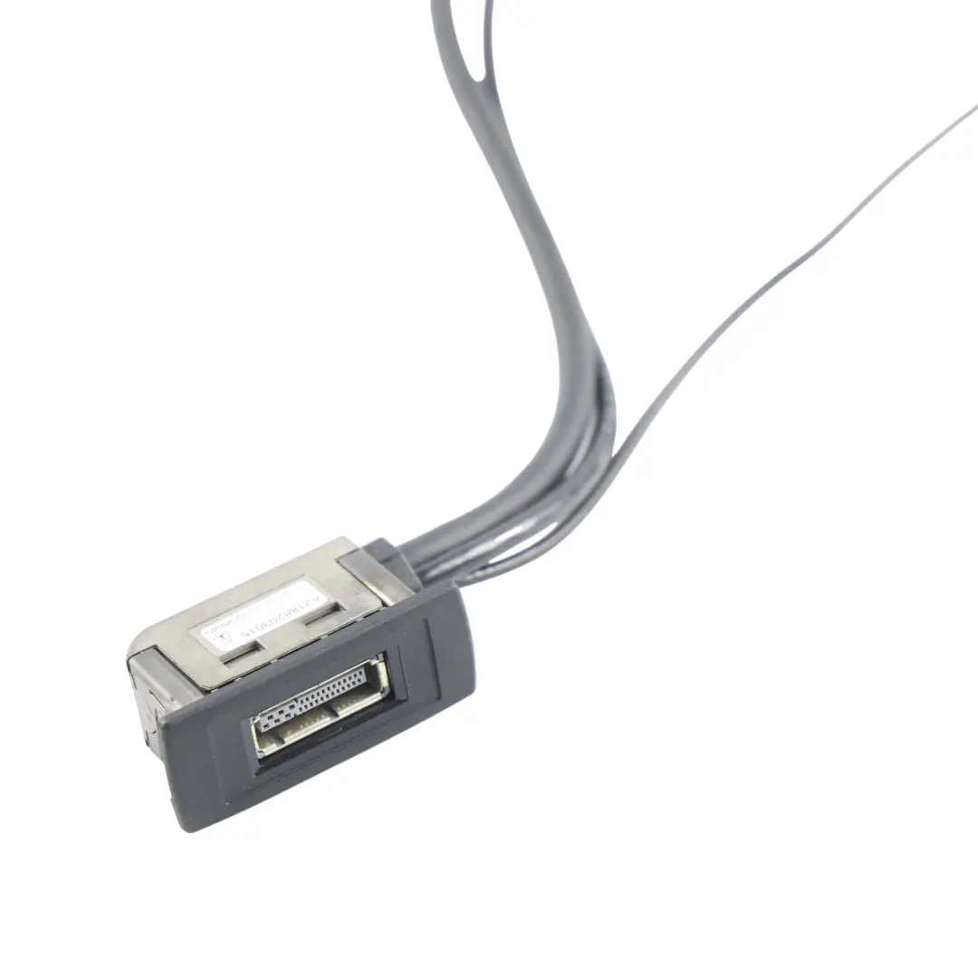 Enchufe USB Toma 12V Arnés Cableado para Mercedes CLS C218 con número de pieza A2188203015 Mercedes CLS C218 Enchufe USB Toma 12V Arnés Cableado - SKU A2188203015 - Número de pieza A2188203015