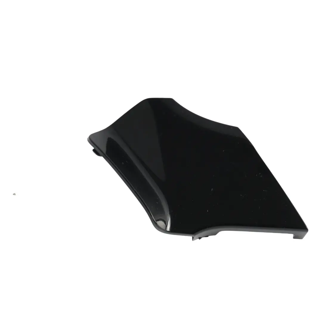 Tapa Ojo Remolque Delantero Negro Obsidiana para Mercedes C218 con número de pieza A2188850326 Mercedes C218 Tapa Ojo Remolque Delantero Negro Obsidiana - SKU A2188850326-OB - Número de pieza A2188850326