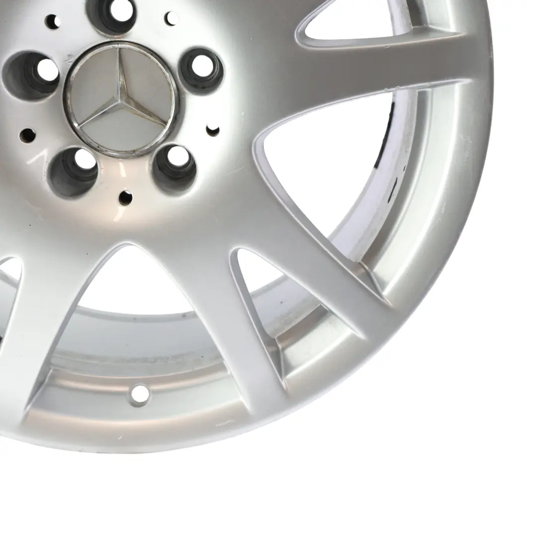 Llanta de aleación delantera 17" 8,5J ET:28 para Mercedes CLS C219 con número de pieza A2194010002 Mercedes CLS C219 Llanta de aleación delantera 17" 8,5J ET:28 - SKU A2194010002-1 - Número de pieza A2194010002