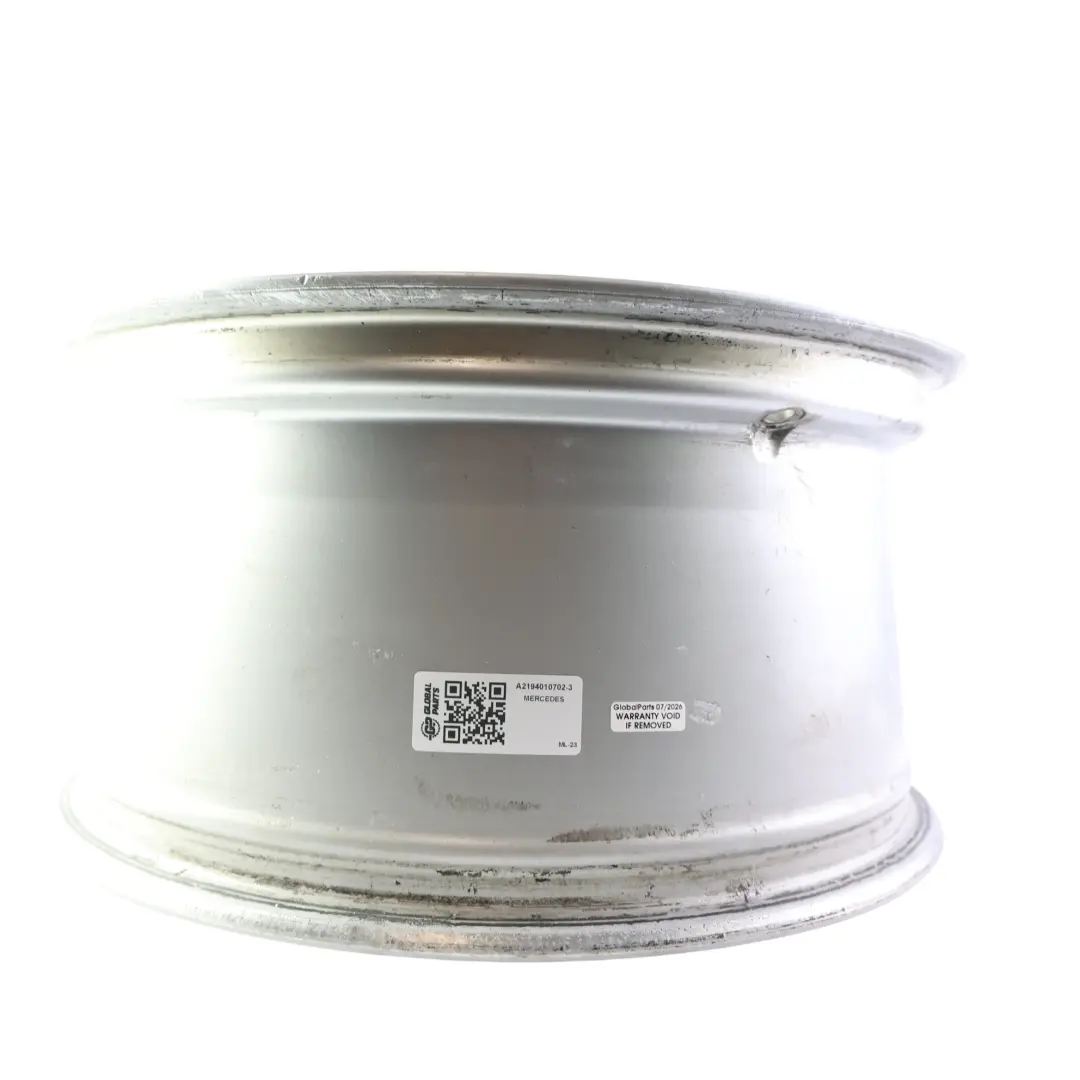 Cerchio Lega 17" 8.5J ET18 Doppia Razza Argento per Mercedes CLS C219 con numero di parte A2194010702 Mercedes CLS C219 Cerchio Lega 17" 8.5J ET18 Doppia Razza Argento - SKU A2194010702-3 - Numero di parte A2194010702