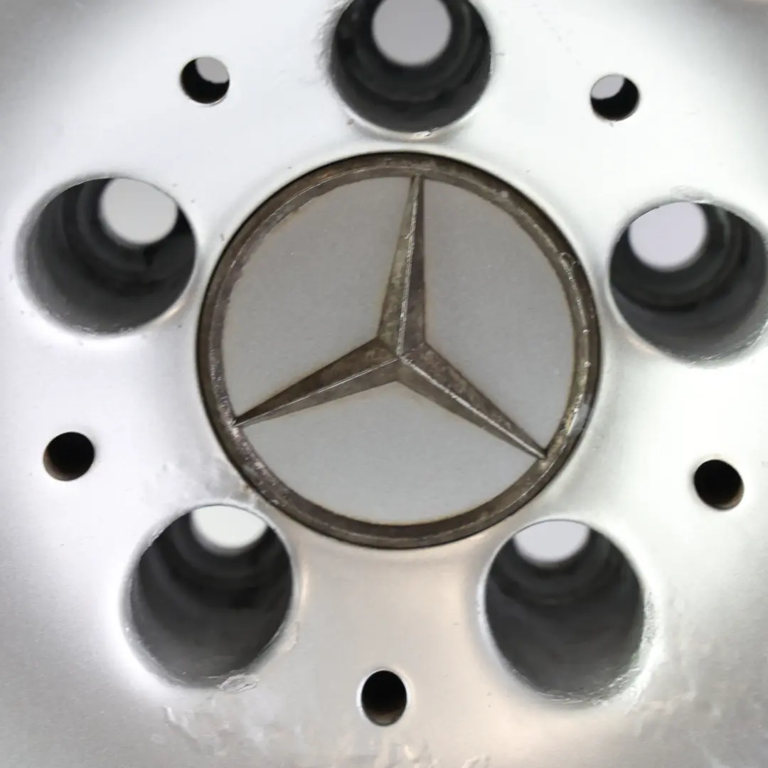 Alu Felge 17" 8.5J ET18 Doppelte Speiche Silber für Mercedes CLS C219 mit Teilenummer A2194010702 Mercedes CLS C219 Alu Felge 17" 8.5J ET18 Doppelte Speiche Silber - SKU A2194010702-3 - Teilenummer A2194010702