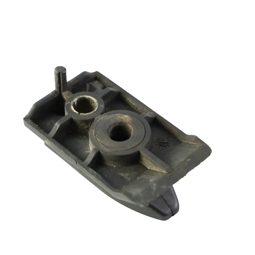 Mercedes C216 W220 Support Fixation Guide Pare-Chocs Avant - SKU A2208800030 - Numéro de pièce A2208800030