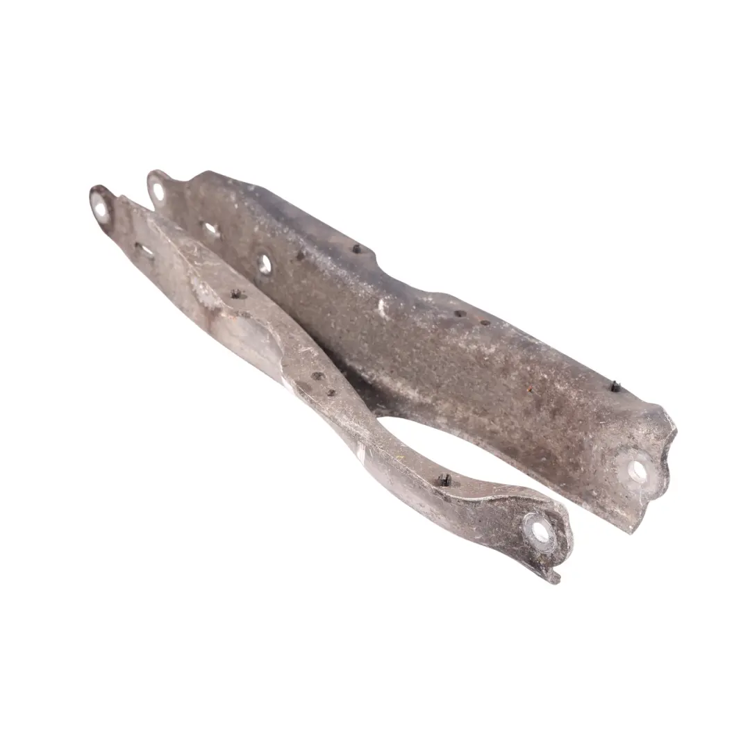 Copertura Braccio Controllo Molla Assale Posteriore per Mercedes W221 con numero di parte A2213500159 Mercedes W221 Copertura Braccio Controllo Molla Assale Posteriore - SKU A2213500159 - Numero di parte A2213500159