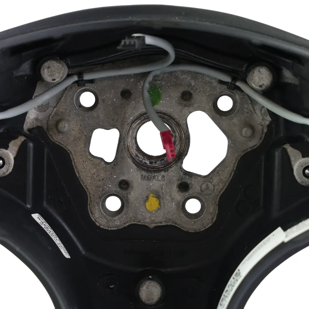 Negro NUEVO Cuero Levas Cambio Nuevo para Mercedes CLS C219 Volante con número de pieza A2304602476 Mercedes CLS C219 Volante Negro NUEVO Cuero Levas Cambio Nuevo - SKU A2304602476-1 - Número de pieza A2304602476