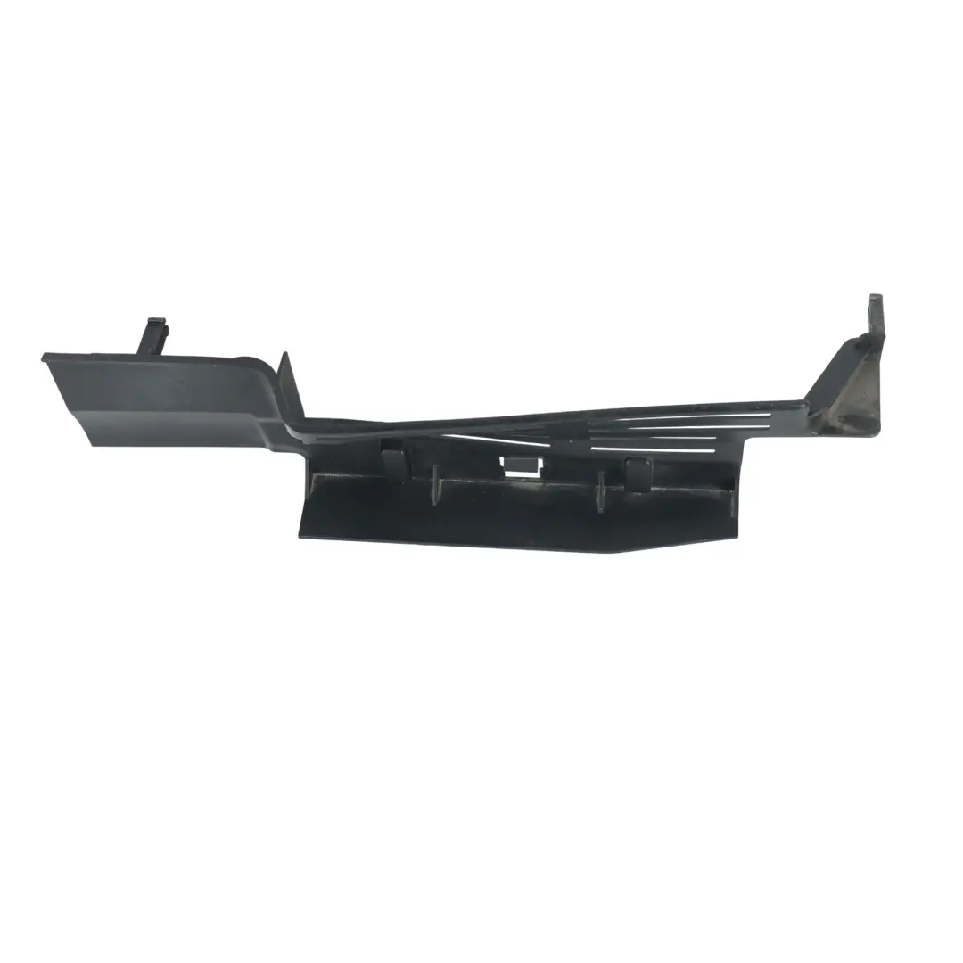 Kühler Luftkanal Abdeckung Mitte Links M133 für Mercedes C117 W176 mit Teilenummer A2466870307 Mercedes C117 W176 Kühler Luftkanal Abdeckung Mitte Links M133 - SKU A2466870307 - Teilenummer A2466870307