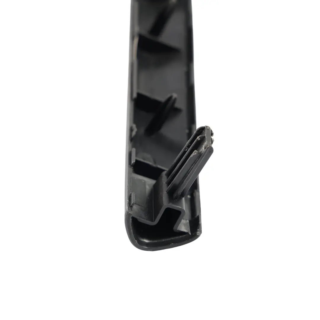 Mercedes W246 Tapa Embellecedor Manija Maletero Portón - SKU A2467430172 - Número de pieza A2467430172