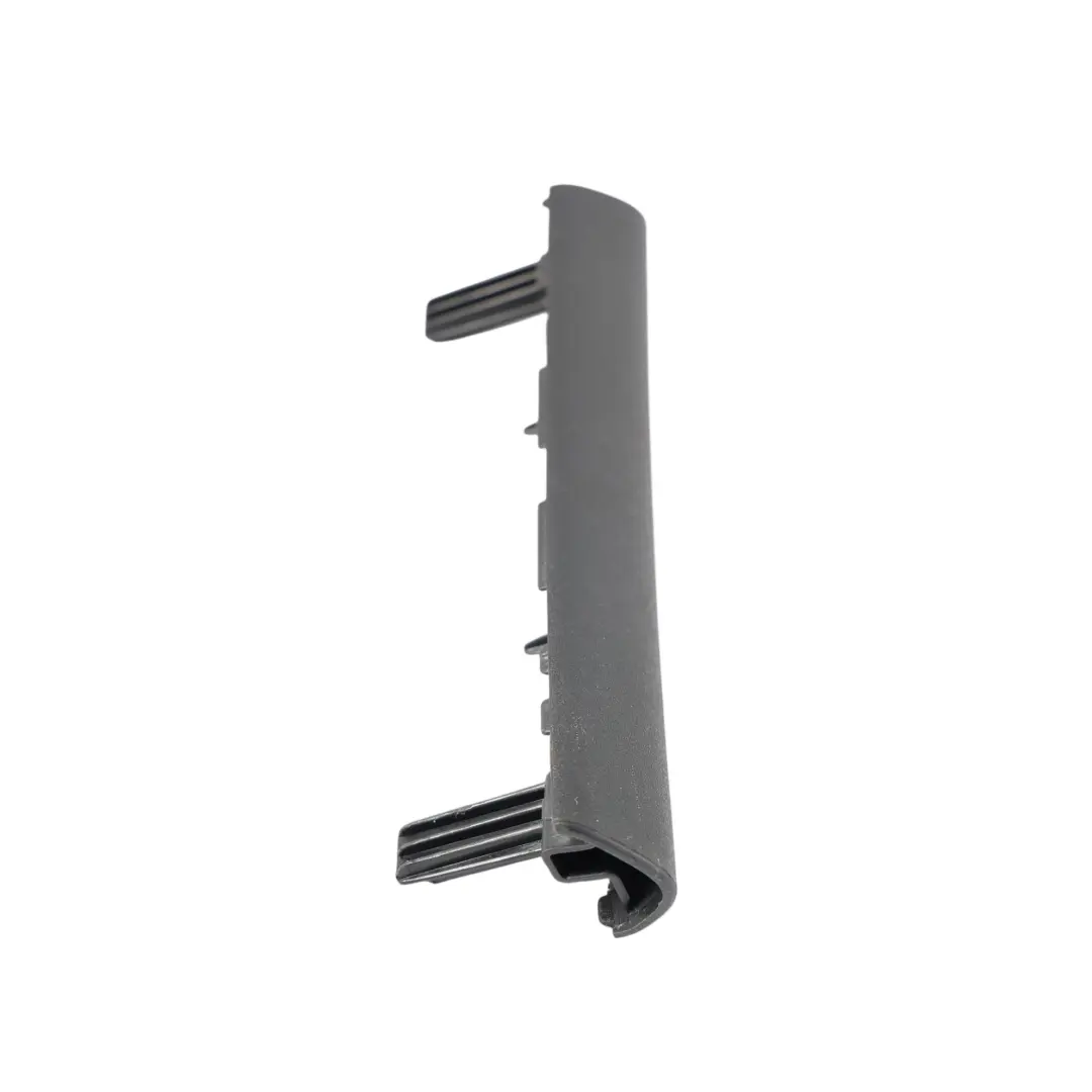 Tapa Embellecedor Manija Maletero Portón para Mercedes W246 con número de pieza A2467430172 Mercedes W246 Tapa Embellecedor Manija Maletero Portón - SKU A2467430172 - Número de pieza A2467430172