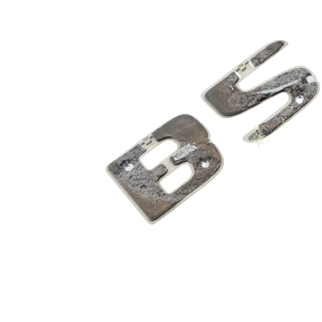 Mercedes W246 Hayon Arrière Emblème Logo Badge Lettrage B220 - SKU A2468171115 - Numéro de pièce A2468171115
