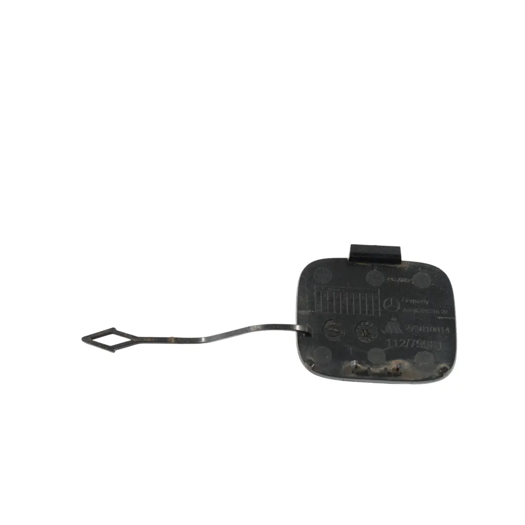 Tapa Gancho Remolque Trasero Plata Polar Metalizado 761 para Mercedes W246 con número de pieza A2468851022 Mercedes W246 Tapa Gancho Remolque Trasero Plata Polar Metalizado 761 - SKU A2468851022-PLS - Número de pieza A2468851022
