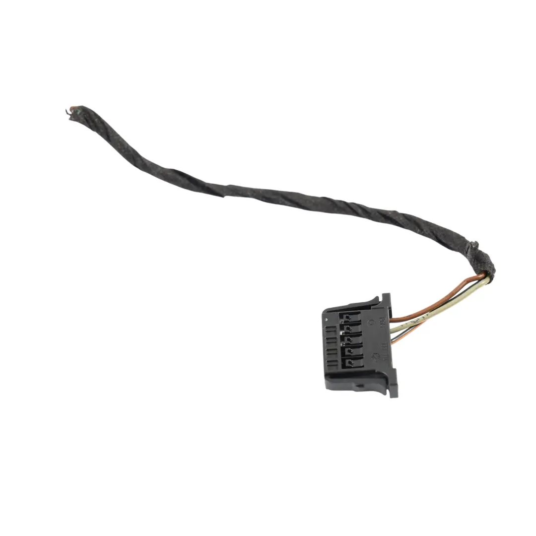 Mercedes W246 Lampa Tylna Wewnętrzna Lewa W Klapę - SKU A2469066300-2 - Numer Części A2469066300