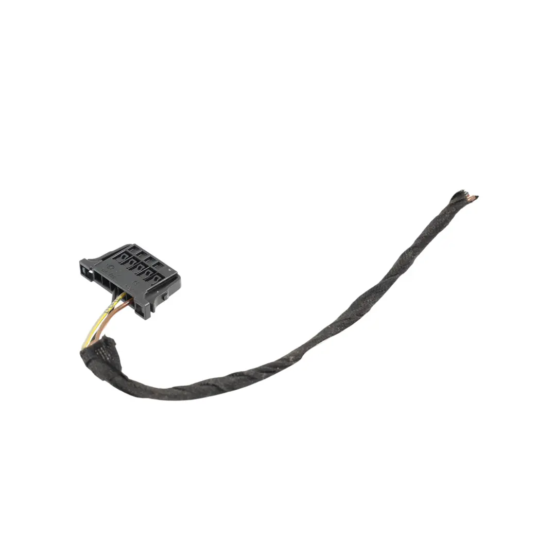 Mercedes W246 Lampa Tylna Wewnętrzna Lewa W Klapę - SKU A2469066300-2 - Numer Części A2469066300