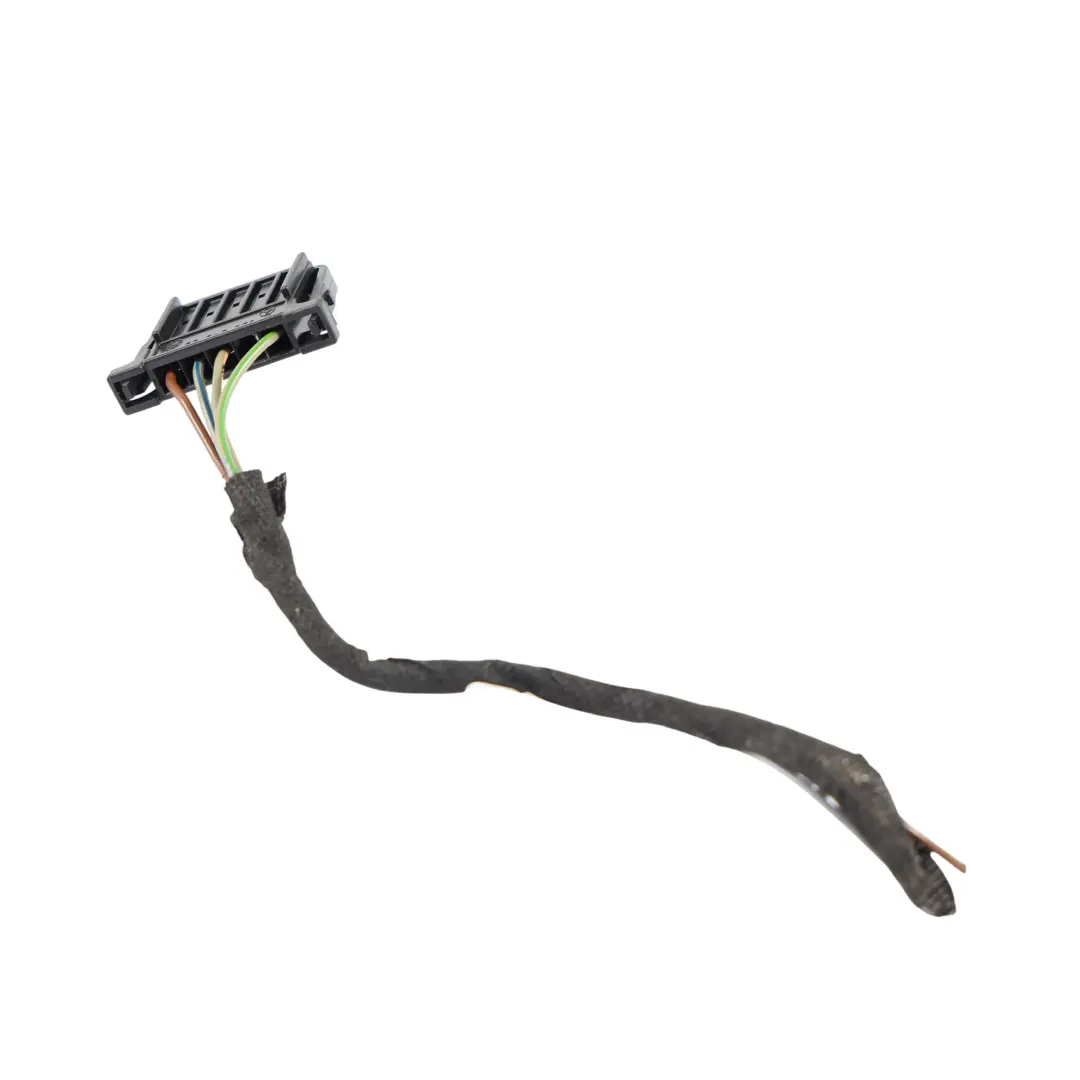 Lampa Tylna Klapy Bagażnika Wewnętrzna Prawa do Mercedes W246 o numerze A2469066400 Mercedes W246 Lampa Tylna Klapy Bagażnika Wewnętrzna Prawa - SKU A2469066400-2 - Numer Części A2469066400