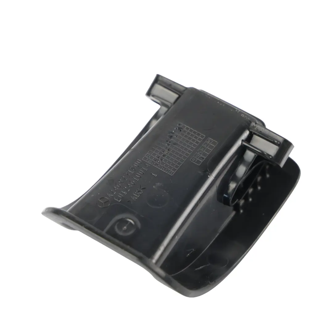 Mercedes W246 Cubierta Panel Anclajes Isofix Asiento Trasero - SKU A2469231800 - Número de pieza A2469231800