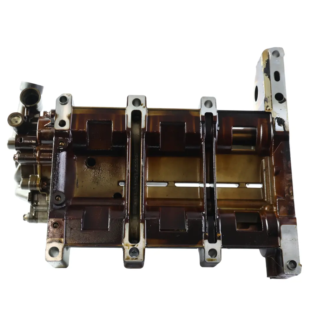 Mercedes W204 W212 Enigne Oil Pump Balance Shaft Housing C180 271820 - SKU A2710301771 - Part number A2710301771