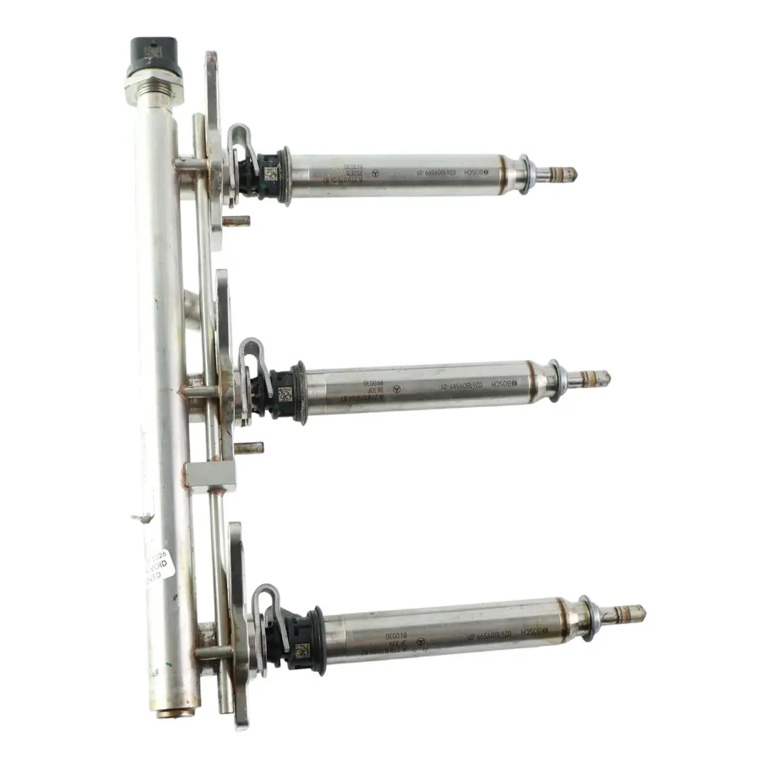 Injectors SET Left N/S M276.957 to Mercedes C204 Fuel Injection Line with Part number A2760703395 Mercedes C204 Fuel Injection Line Injectors SET Left N/S M276.957 - SKU A2760703395 - Part number A2760703395