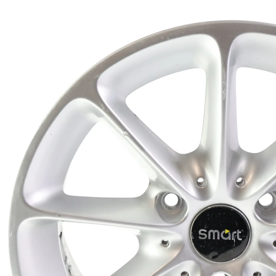 Llanta Aleación Trasera Plata 15" 5,5J 3X112 ET22 para Smart Fortwo 451 con número de pieza A4514010502 Smart Fortwo 451 Llanta Aleación Trasera Plata 15" 5,5J 3X112 ET22 - SKU A4514010502-1 - Número de pieza A4514010502