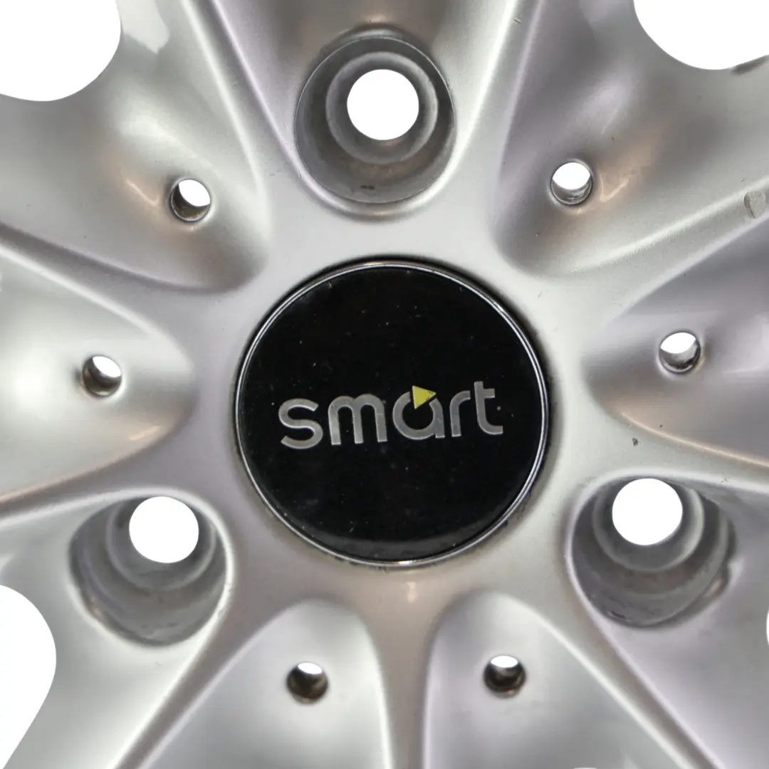 Alu Felge Hinten Silber 15" 5,5J 3X112 ET22 für Smart Fortwo 451 mit Teilenummer A4514010502 Smart Fortwo 451 Alu Felge Hinten Silber 15" 5,5J 3X112 ET22 - SKU A4514010502-2 - Teilenummer A4514010502