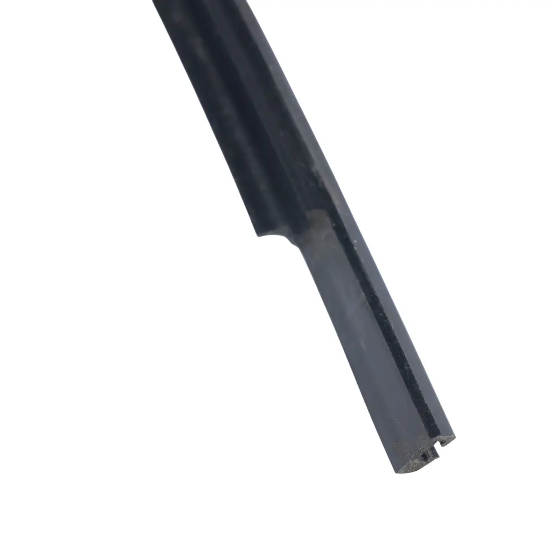 C451 Riel Sellado Ventana Puerta Delantera Izquierda para Smart Fortwo con número de pieza A4517250565 Smart Fortwo C451 Riel Sellado Ventana Puerta Delantera Izquierda - SKU A4517250565 - Número de pieza A4517250565