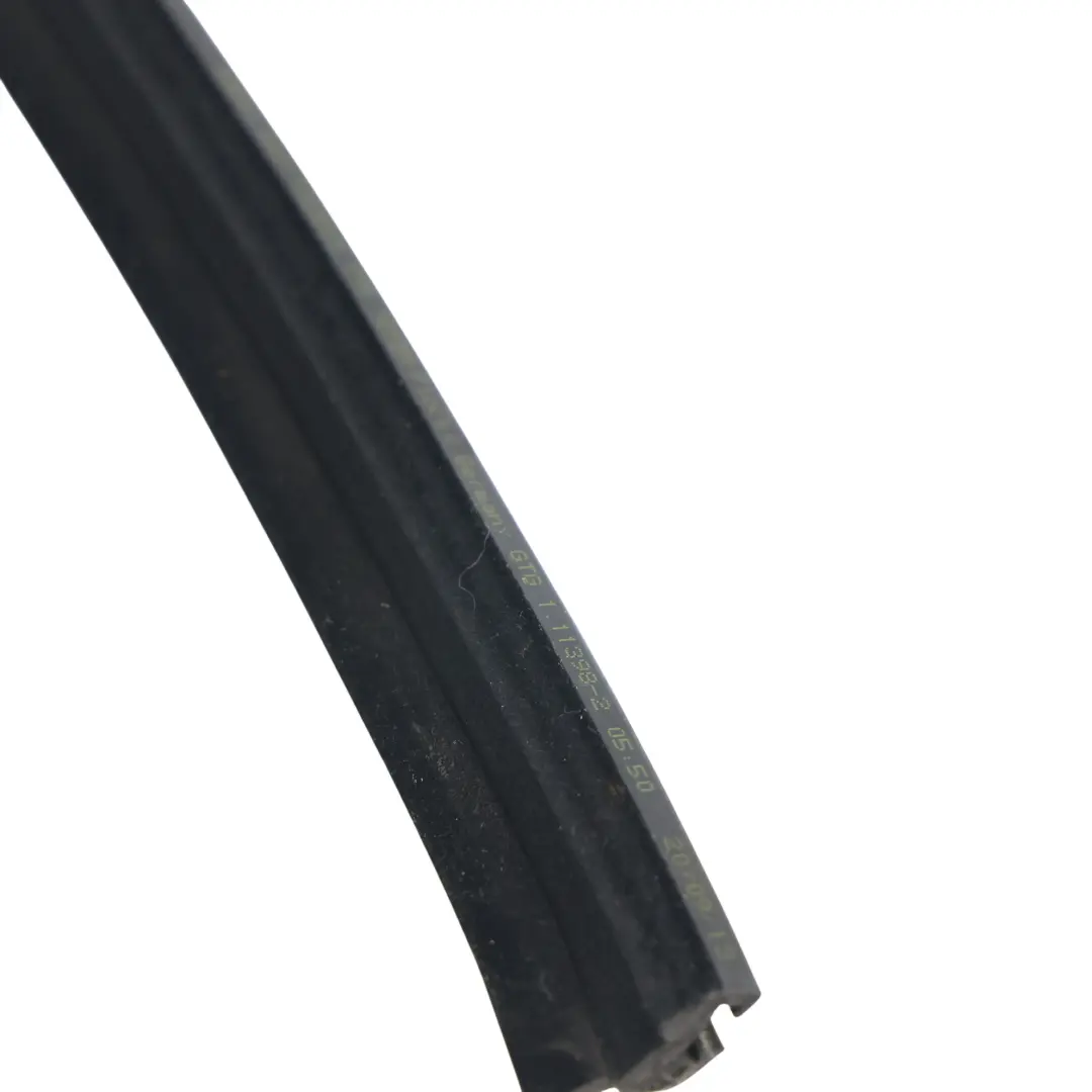 C451 Listwa Uszczelka Szyby Drzwi Przednich Prawa do Smart Fortwo o numerze A4517250665 Smart Fortwo C451 Listwa Uszczelka Szyby Drzwi Przednich Prawa - SKU A4517250665 - Numer Części A4517250665