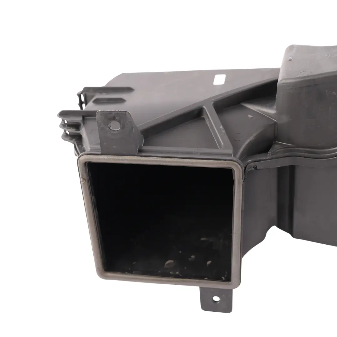 Obudowa Nagrzewnicy Wlot Powietrza do Smart Fortwo 451 o numerze A4518300053 Smart Fortwo 451 Obudowa Nagrzewnicy Wlot Powietrza - SKU A4518300053 - Numer Części A4518300053